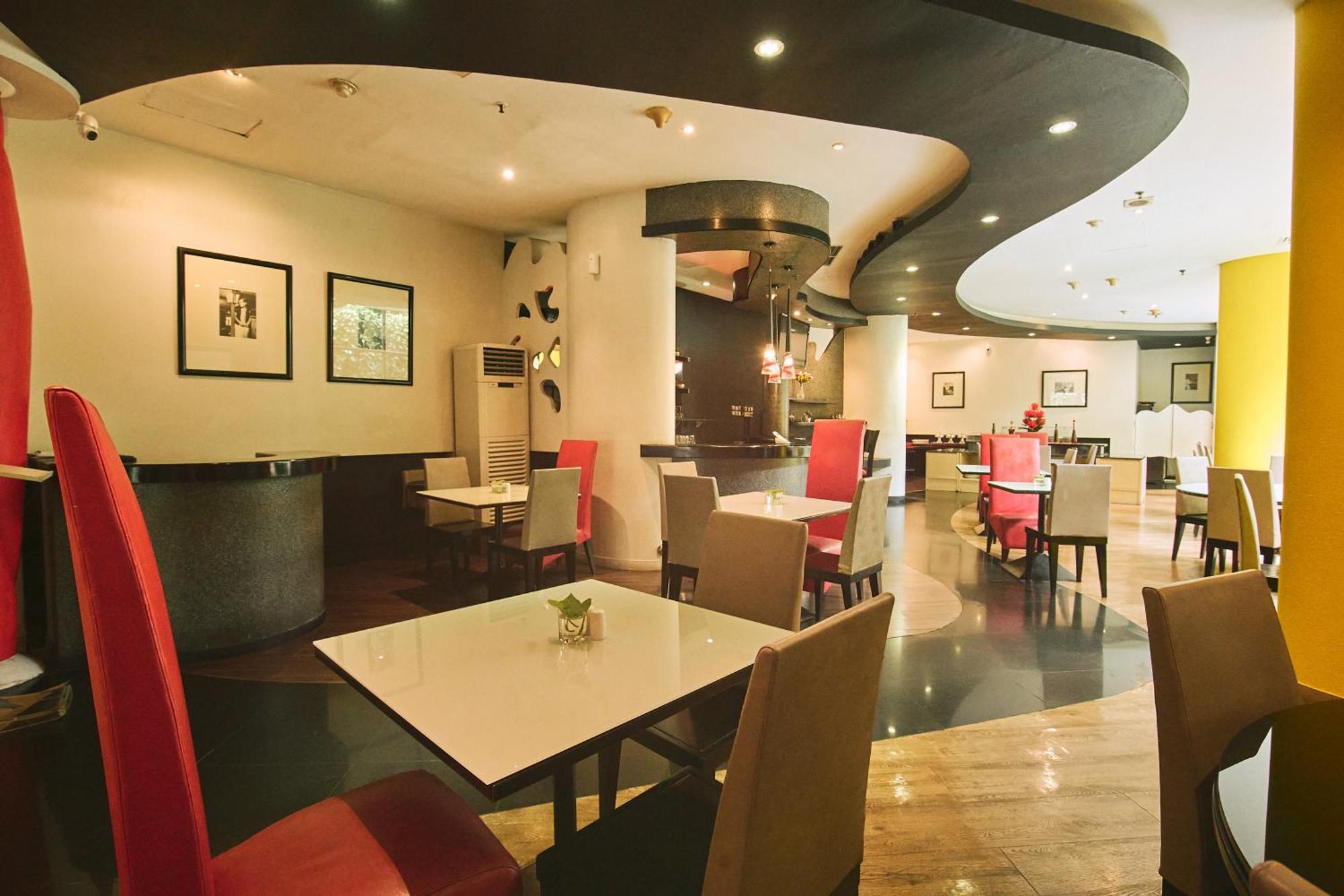 Hotel Horison Arcadia Wahid Hasyim Yakarta Exterior foto