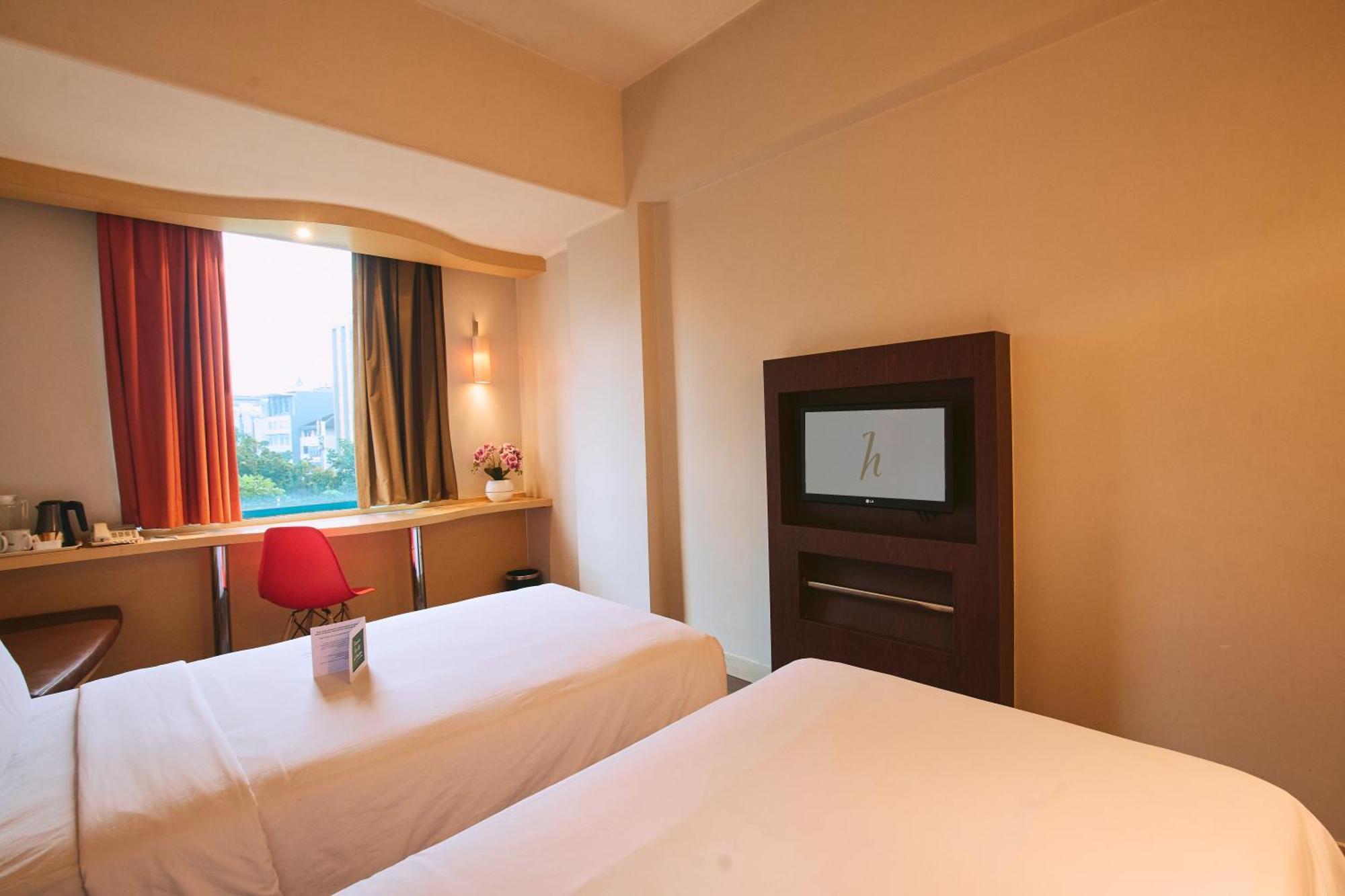 Hotel Horison Arcadia Wahid Hasyim Yakarta Exterior foto