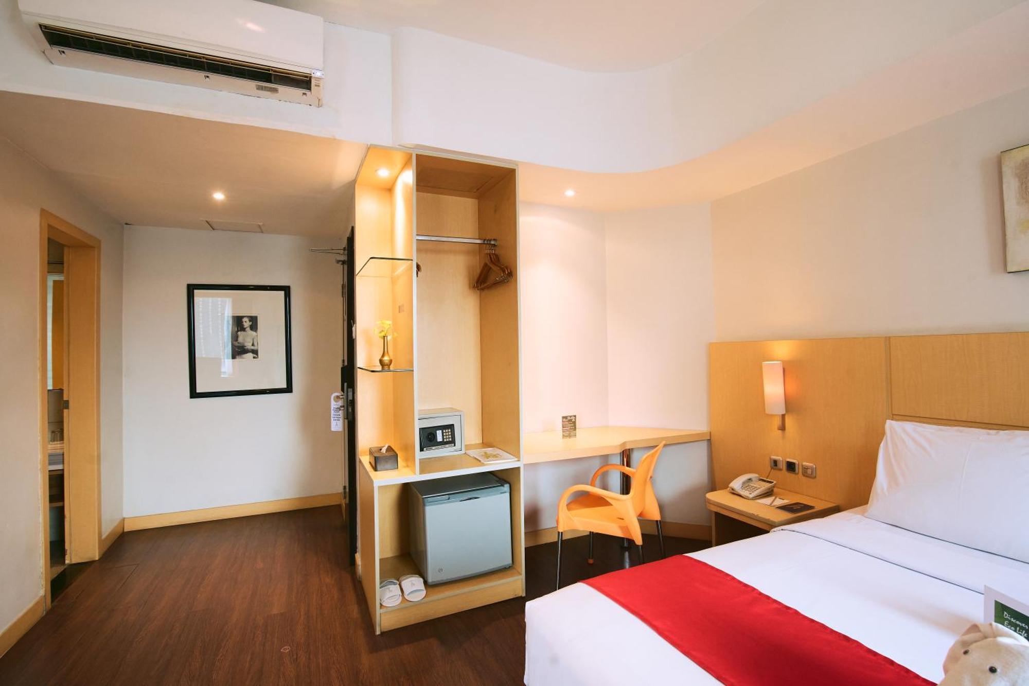 Hotel Horison Arcadia Wahid Hasyim Yakarta Exterior foto